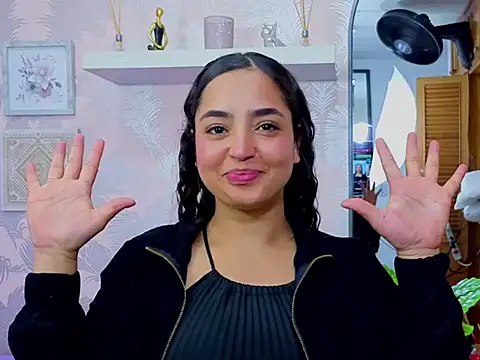 Emma Thompssonn online show from February 2026 11:49:01 AM