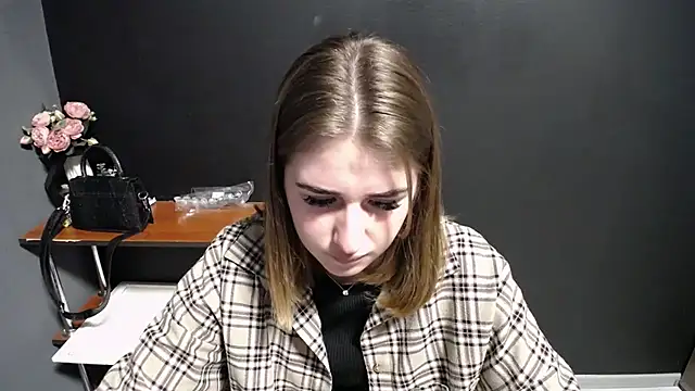 Snapshot of Sunny_siren chatting on January 2026 01:48:02 PM Sunny siren online show from January 2026 01:48:02 PM