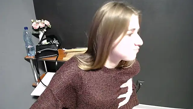 Snapshot of Sunny_siren chatting on February 2026 01:32:02 PM Sunny siren online show from February 2026 01:32:02 PM