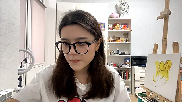 Snapshot of SaintMari chatting on March 2026 12:23:01 PM SaintMari online show from March 2026 12:23:01 PM