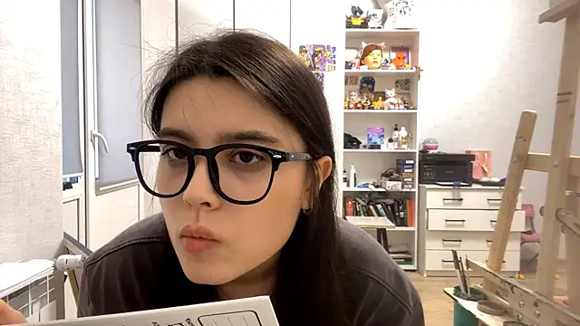 Snapshot of SaintMari chatting on April 2026 01:44:01 PM SaintMari online show from April 2026 01:44:01 PM