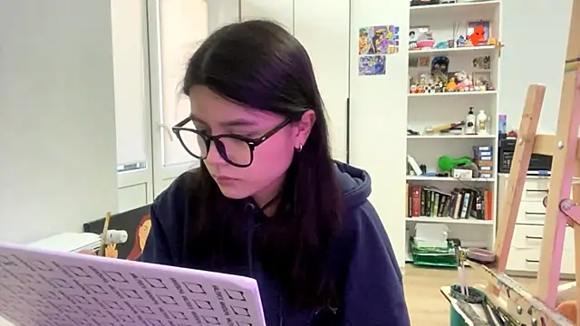 Snapshot of SaintMari chatting on April 2026 12:50:02 PM SaintMari online show from April 2026 12:50:02 PM