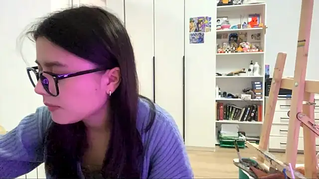 SaintMari online show from April 2026 12:18:01 PM