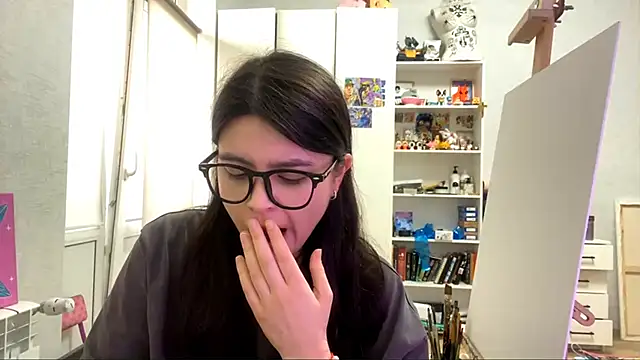 SaintMari online show from May 2026 02:13:02 PM