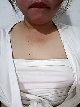 Snapshot of Elizabeth8 chatting on February 2026 10:19:01 PM Elizabeth8 online show from February 2026 10:19:01 PM