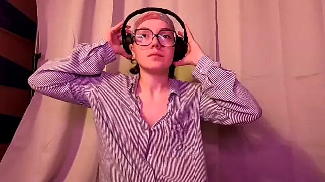 ju juliette online show from April 2026 09:42:01 PM