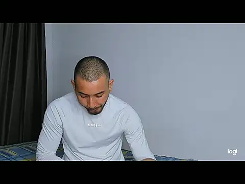 Snapshot of spinetti_max chatting on February 2026 01:02:01 AM spinetti max online show from February 2026 01:02:01 AM