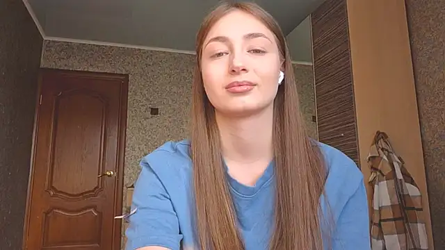 Snapshot of MousyHello chatting on January 2026 07:34:01 AM MousyHello online show from January 2026 07:34:01 AM