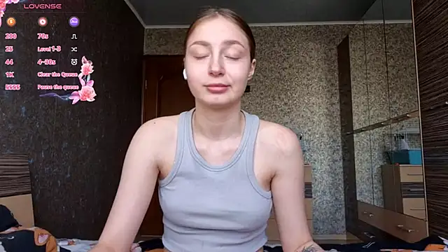 Snapshot of MousyHello chatting on February 2026 05:51:01 AM MousyHello online show from February 2026 05:51:01 AM