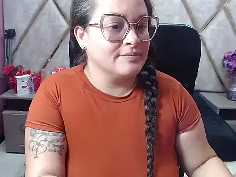 Snapshot of Sarah_Boobs_ chatting on February 2026 06:26:01 AM Sarah Boobs online show from February 2026 06:26:01 AM