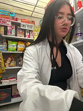 Snapshot of StrawberryPink_ chatting on February 2026 11:31:02 AM StrawberryPink online show from February 2026 11:31:02 AM