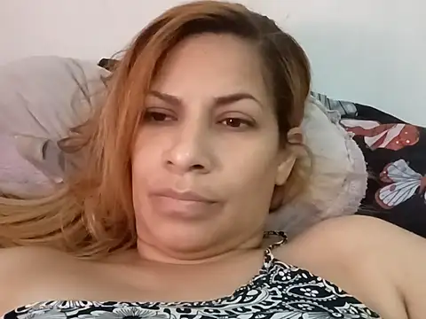 zaratby1 online show from February 2026 06:15:01 PM