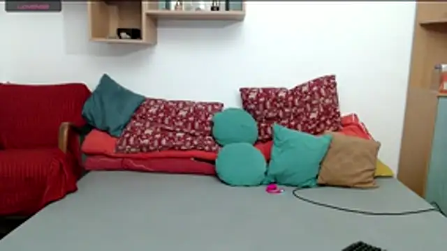 Snapshot of Crista-Elio chatting on February 2026 08:19:02 AM Crista-Elio online show from February 2026 08:19:02 AM