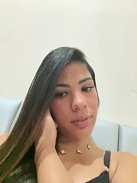 Snapshot of paola_oliveira chatting on March 2026 05:43:01 PM paola oliveira online show from March 2026 05:43:01 PM