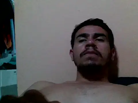 Snapshot of reipromiscuo01 chatting on January 2026 12:47:01 AM reipromiscuo01 online show from January 2026 12:47:01 AM
