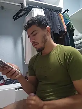 Snapshot of reipromiscuo01 chatting on February 2026 07:07:01 PM reipromiscuo01 online show from February 2026 07:07:01 PM