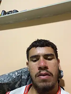 Snapshot of reipromiscuo01 chatting on February 2026 01:54:01 AM reipromiscuo01 online show from February 2026 01:54:01 AM