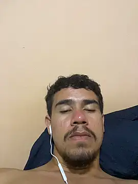 Snapshot of reipromiscuo01 chatting on February 2026 01:34:01 AM reipromiscuo01 online show from February 2026 01:34:01 AM