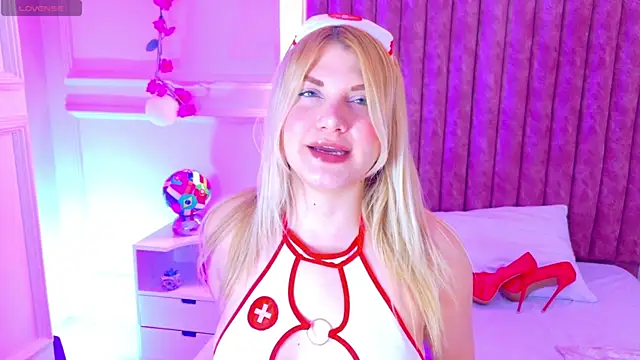 Snapshot of Crystal-Woods chatting on July 2026 02:45:02 PM Crystal-Woods online show from July 2026 02:45:02 PM