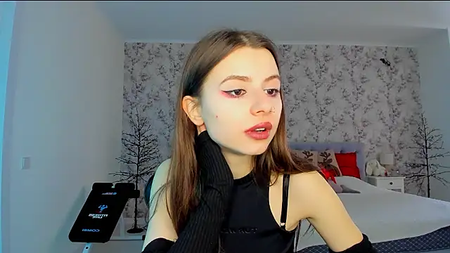 Snapshot of Hot_Molly5 chatting on February 2026 01:40:01 PM Hot Molly5 online show from February 2026 01:40:01 PM