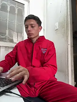 santiObrero online show from May 2026 04:23:01 PM