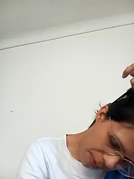 mitzukywinteer online show from March 2026 08:42:01 PM