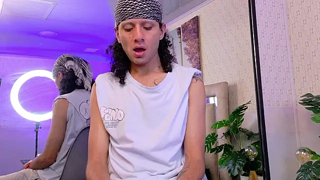 Snapshot of 4L3JX chatting on February 2026 12:26:01 PM 4L3JX online show from February 2026 12:26:01 PM