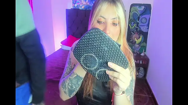 lunaa rayy420 online show from February 2026 06:33:01 PM