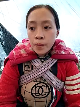 Snapshot of Hari-saka chatting on February 2026 10:44:02 AM Hari-saka online show from February 2026 10:44:02 AM