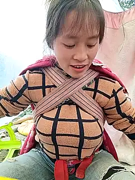 Snapshot of Hari-saka chatting on February 2026 06:34:02 AM Hari-saka online show from February 2026 06:34:02 AM