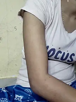 Snapshot of annugirl chatting on February 2026 11:22:01 AM annugirl online show from February 2026 11:22:01 AM