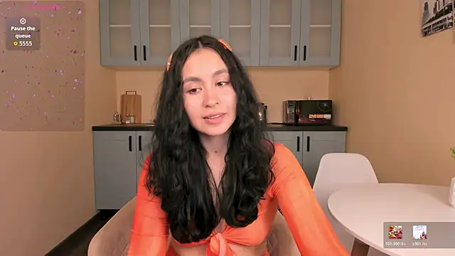 GiovannaAntonelli online show from May 2026 07:44:01 PM