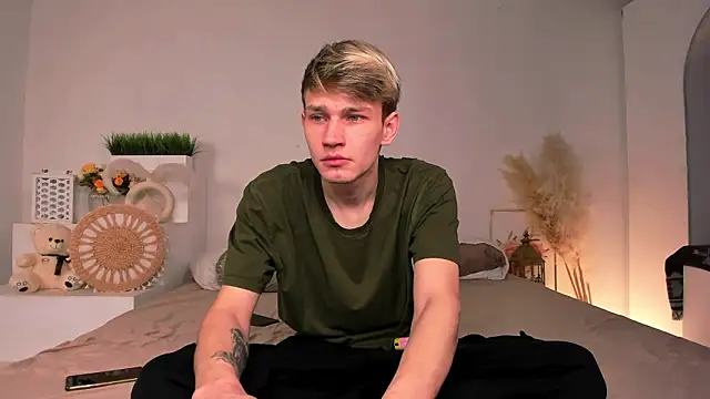 Snapshot of Volan_Starts chatting on February 2026 04:09:02 AM Volan Starts online show from February 2026 04:09:02 AM