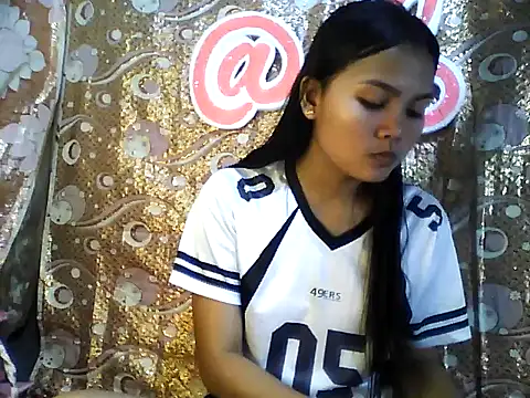 Snapshot of PinaySkinnyJust18 chatting on February 2026 09:16:02 AM PinaySkinnyJust18 online show from February 2026 09:16:02 AM