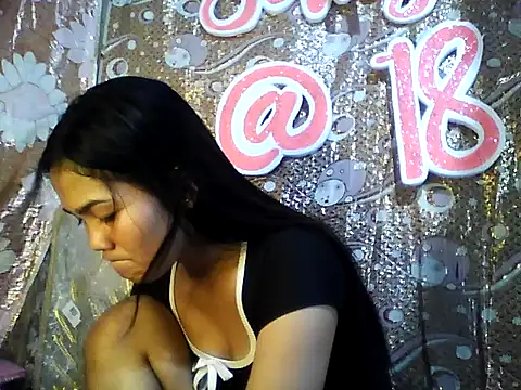 Snapshot of PinaySkinnyJust18 chatting on February 2026 10:11:01 AM PinaySkinnyJust18 online show from February 2026 10:11:01 AM