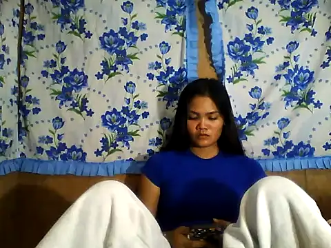 Snapshot of PinaySkinnyJust18 chatting on April 2026 10:16:02 AM PinaySkinnyJust18 online show from April 2026 10:16:02 AM