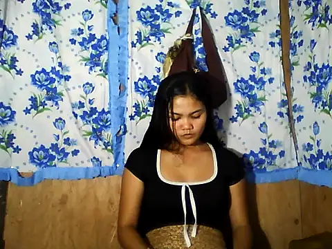 Snapshot of PinaySkinnyJust18 chatting on April 2026 06:33:02 AM PinaySkinnyJust18 online show from April 2026 06:33:02 AM