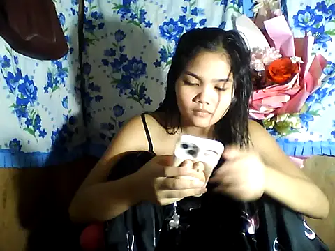 Snapshot of PinaySkinnyJust18 chatting on May 2026 07:07:01 PM PinaySkinnyJust18 online show from May 2026 07:07:01 PM