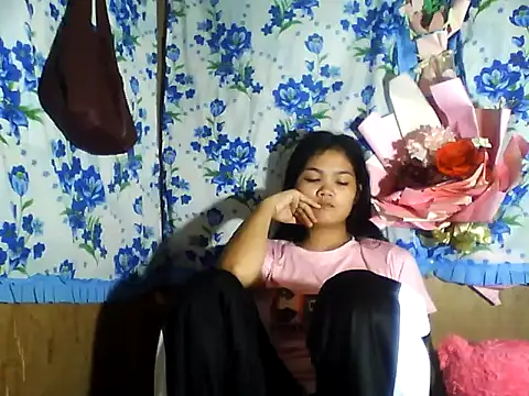 Snapshot of PinaySkinnyJust18 chatting on May 2026 09:54:01 PM PinaySkinnyJust18 online show from May 2026 09:54:01 PM