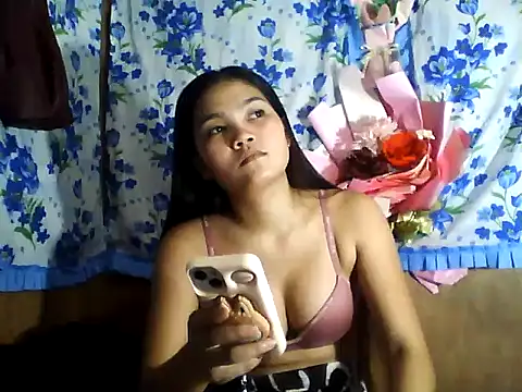 Snapshot of PinaySkinnyJust18 chatting on May 2026 02:08:02 AM PinaySkinnyJust18 online show from May 2026 02:08:02 AM