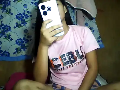 PinaySkinnyJust18 online show from June 2026 10:25:01 PM