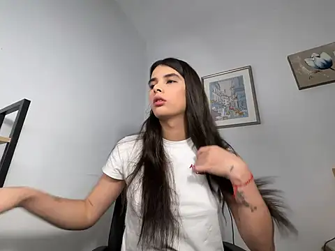 Snapshot of Lily_WellGifted chatting on February 2026 09:57:02 AM Lily WellGifted online show from February 2026 09:57:02 AM