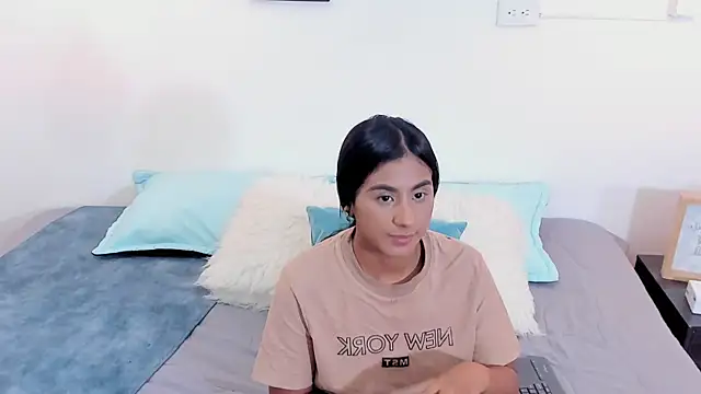 Snapshot of annarosse_ chatting on June 2026 12:17:01 PM annarosse online show from June 2026 12:17:01 PM