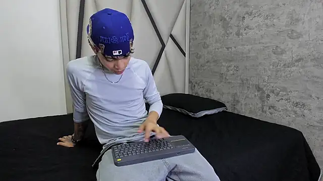 Snapshot of Dogan_Renzo0 chatting on February 2026 11:31:02 AM Dogan Renzo0 online show from February 2026 11:31:02 AM