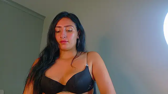 AmmyRouse   online show from March 2026 11:24:02 AM