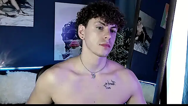 Snapshot of TylerGibson chatting on June 2026 01:39:02 PM TylerGibson online show from June 2026 01:39:02 PM