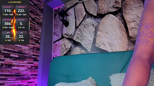 savana rios online show from February 2026 12:01:02 PM