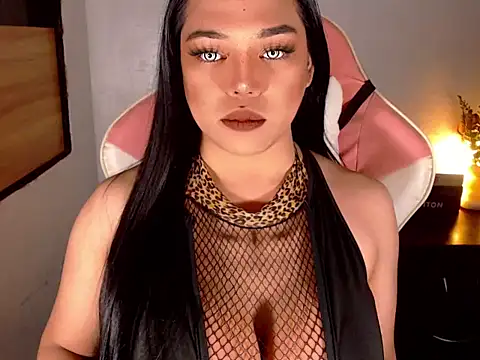 Snapshot of SeducingMonica chatting on March 2026 03:21:01 AM SeducingMonica online show from March 2026 03:21:01 AM