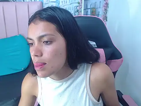 Snapshot of cora_desirers707 chatting on February 2026 12:18:01 AM cora desirers707 online show from February 2026 12:18:01 AM