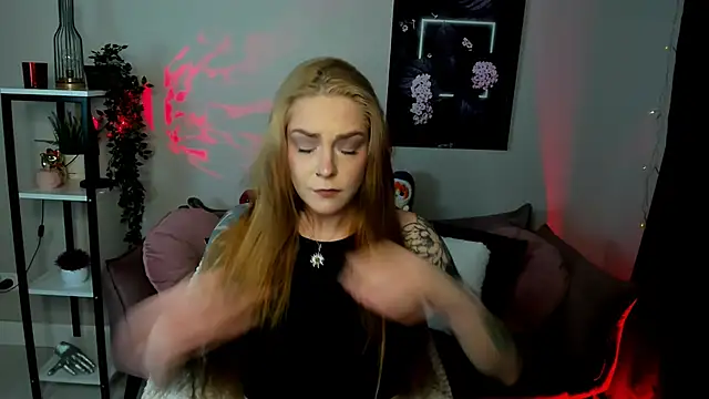 Snapshot of cherrie_sherry chatting on January 2026 10:58:02 PM cherrie sherry online show from January 2026 10:58:02 PM